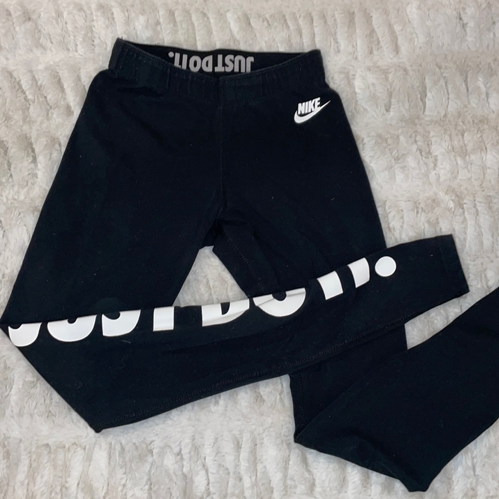 Nike Sportswear Leg-A-See
Women's Leggings XS